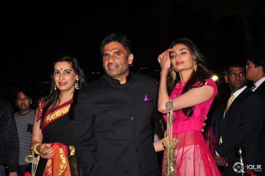 Celebrities-Attend-Salman-Khan-Sister-Arpita-Wedding-Reception
